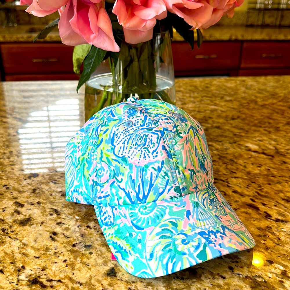 Lilly Pulitzer Surf Blue hat.  New w tag on.